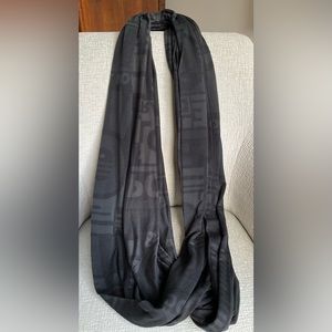 Lululemon Vinyasa Infinity Black Scarf